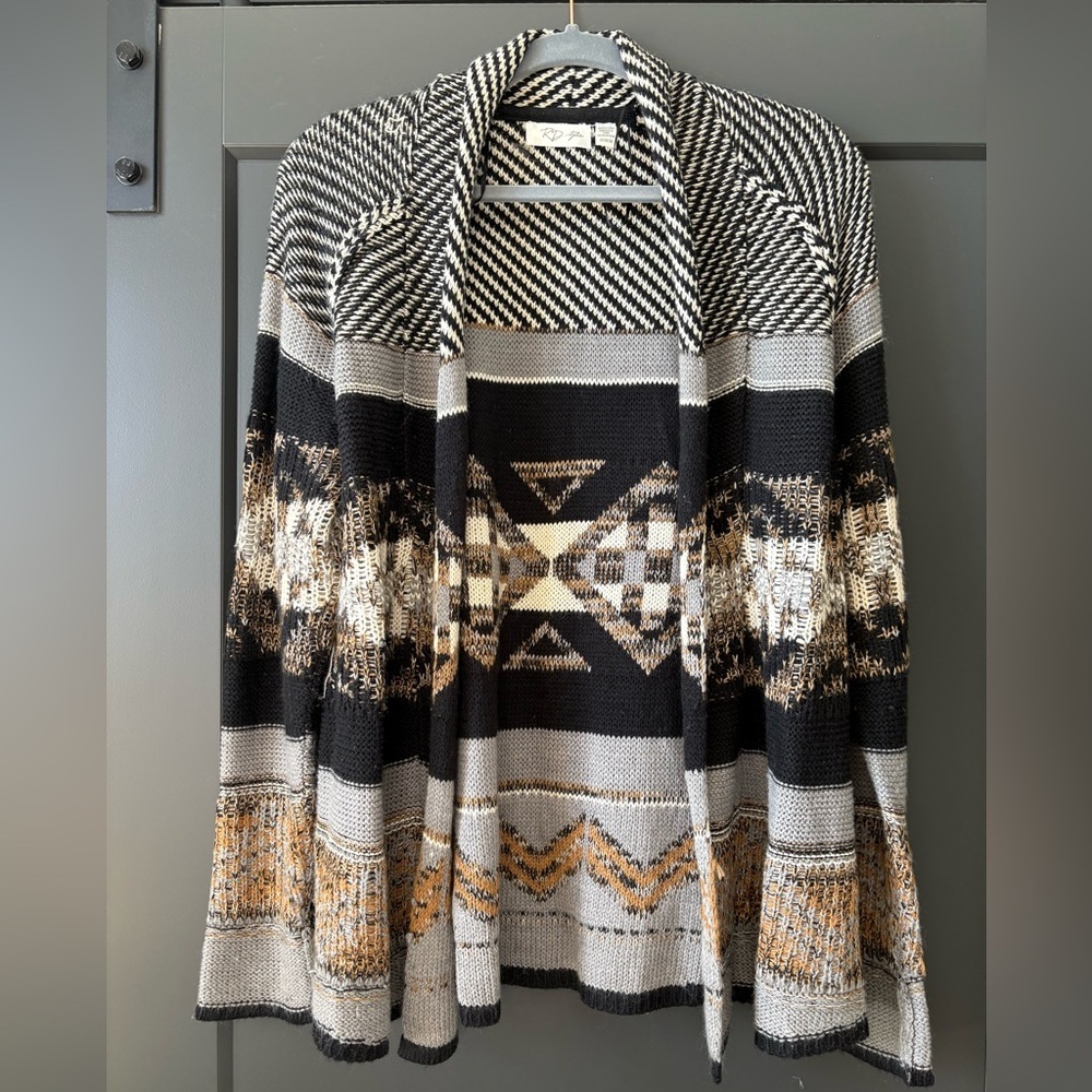 RD Style Black and Tan Patterned Poncho